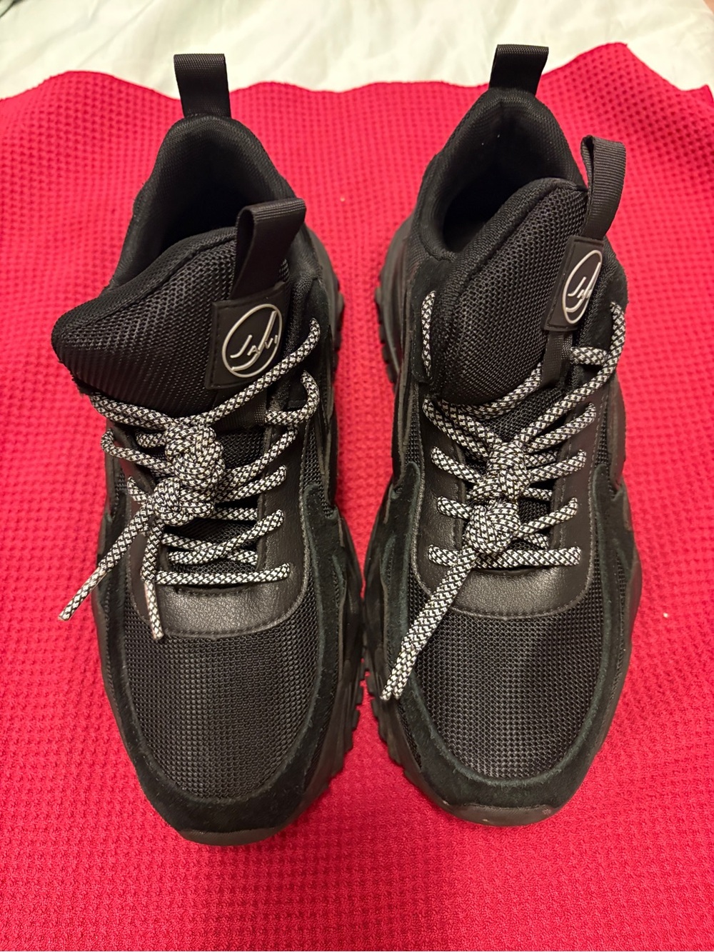 Javi Achieve, Triple Black, Excellent, Men’s 9